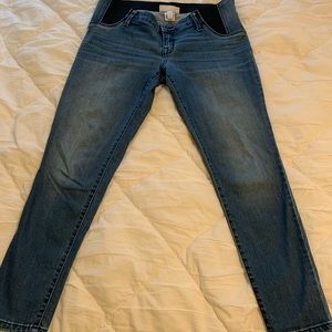 Maternity crop jeans